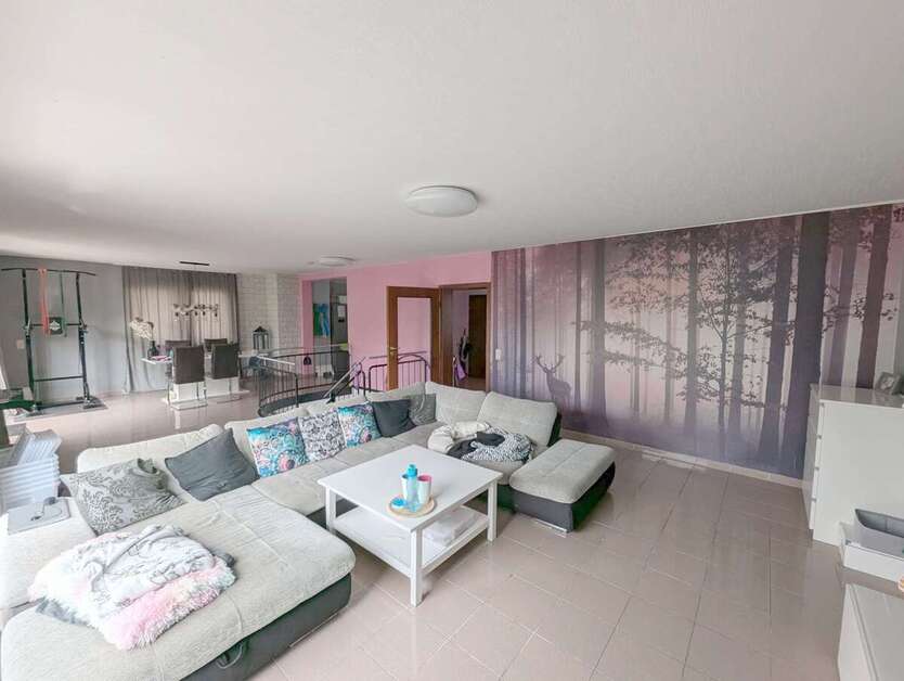 Wohnung zum Kaufen in Hennef Eulenberg 385.000 € 156 m² 6 zimmer