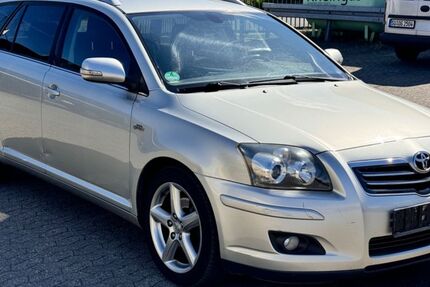 Toyota Avensis 242.700 km 1.850 &euro; Bornheim 53332