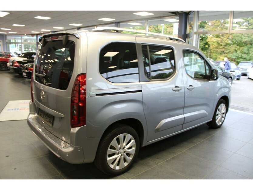 Opel Combo-e Life Ultimate 27.035 km 21.980 € Euskirchen 53881