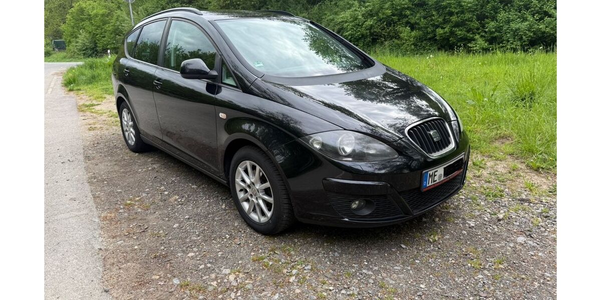 Seat Altea 212.000 km 2.700 &euro; Solingen 42659