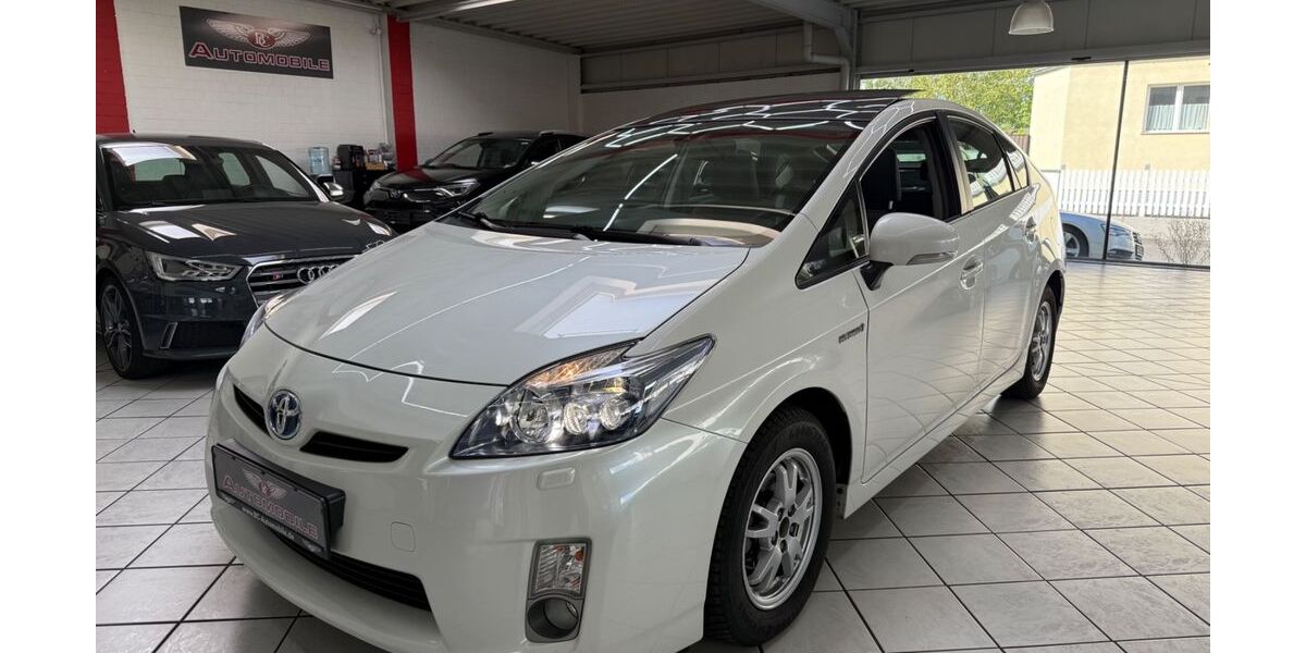 Toyota Prius 86.300 km 12.750 € Leverkusen 51371
