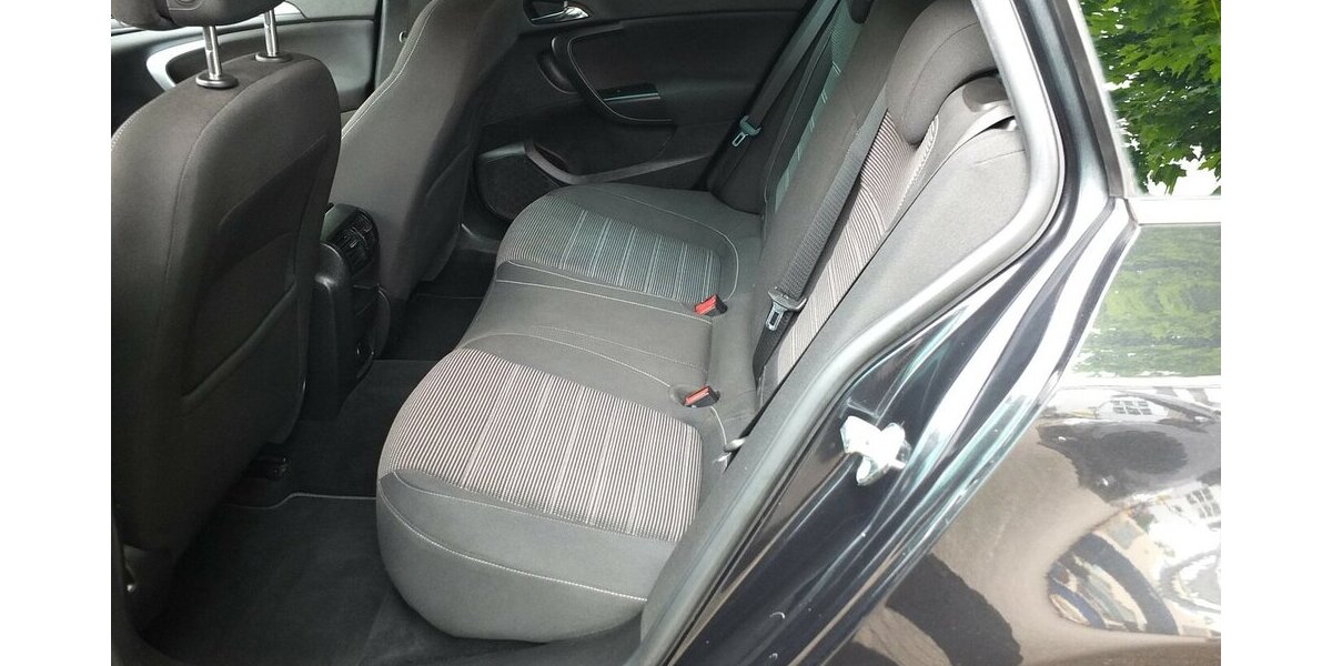 Opel Insignia WM26:EDITION NAVI PARKPILOT/KAMERA 17 Zol 96.093 km 9.998 &euro; Köln 50858