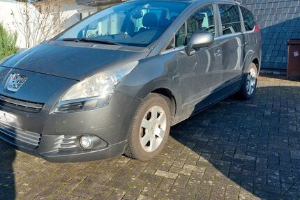 Peugeot 5008 126.500 km 3.900 € Bergisch Gladbach 51469