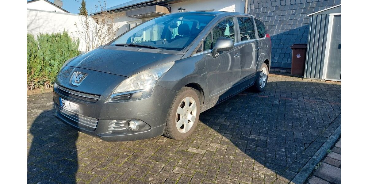 Peugeot 5008 126.500 km 3.900 € Bergisch Gladbach 51469