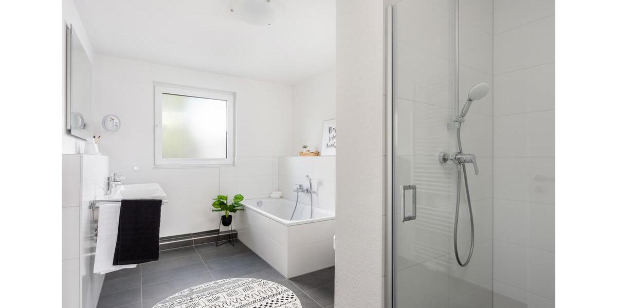 Besichtigung des Musterhauses – jeden Mittwoch 17–18 Uhr und Samstag 14–15 Uhr 5 zimmer