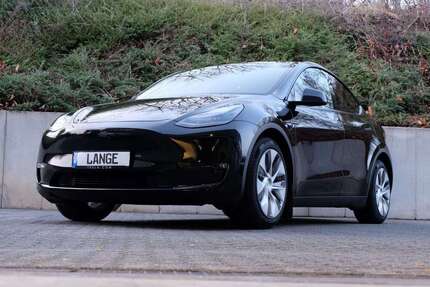 Tesla Model Y 24.000 km 40.980 &euro; Köln 50996