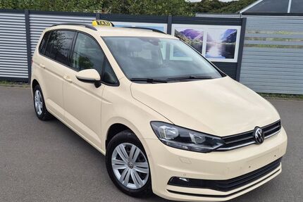 VW Touran 27.230 km 27.999 € Bornheim 53332
