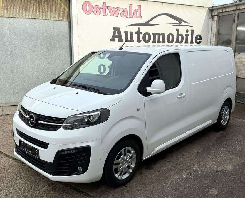 Opel Vivaro 126.000 km 15.990 € Köln 51065