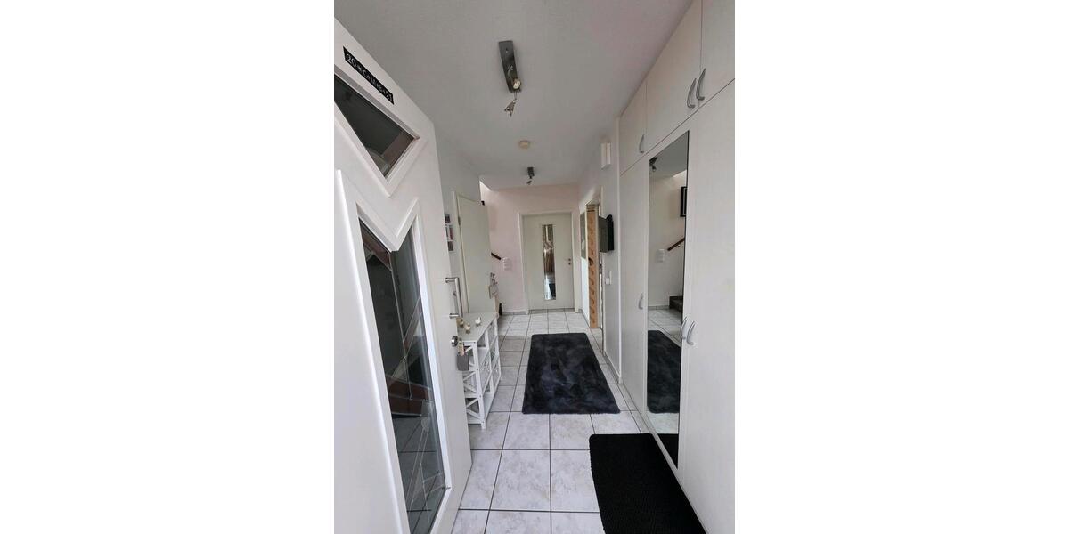 Einfamilienhaus Bergisch Gladbach - 2 Zimmer, 154 m&sup2;, 2.500&euro; | Angebot:24829509