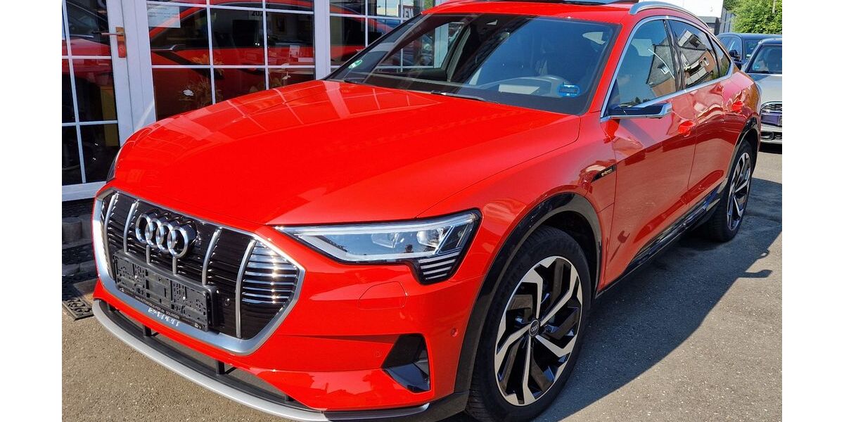 Audi e-tron 37.750 km 35.900 &euro; Solingen 42659