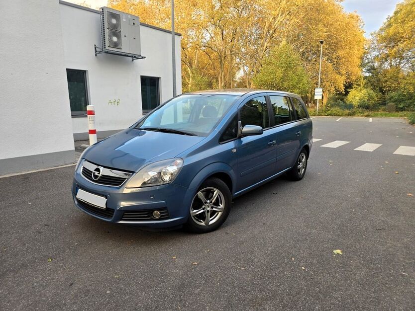 Opel Zafira 209.560 km 4.450 € Düsseldorf 40231