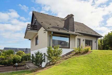 Haus zum Kaufen in Neunkirchen-Seelscheid 498.000 € 203.91 m² 6 zimmer