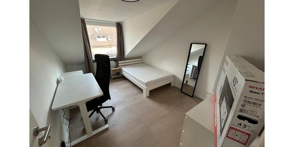 Dachgeschoßwohnung Bonn Gronau - 1 Zimmer, 13 m&sup2;, 580&euro; | Angebot:25312303
