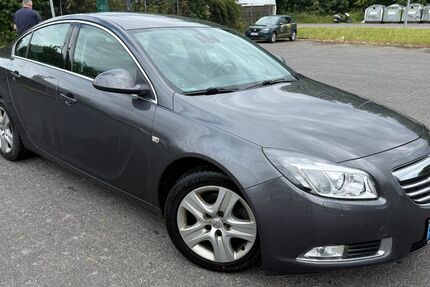 Opel Insignia 143.000 km 7.999 &euro; Bonn 53125