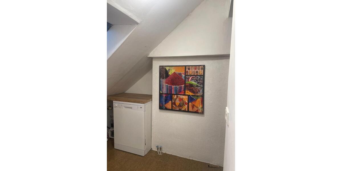 Dachgeschoßwohnung Brühl - 1 Zimmer, 18 m&sup2;, 650&euro; | Angebot:25972395