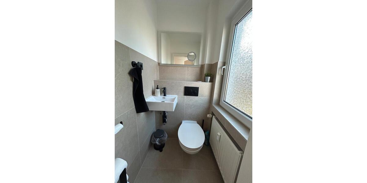 Dachgeschoßwohnung Bonn Gronau - 1 Zimmer, 13 m&sup2;, 580&euro; | Angebot:25312303