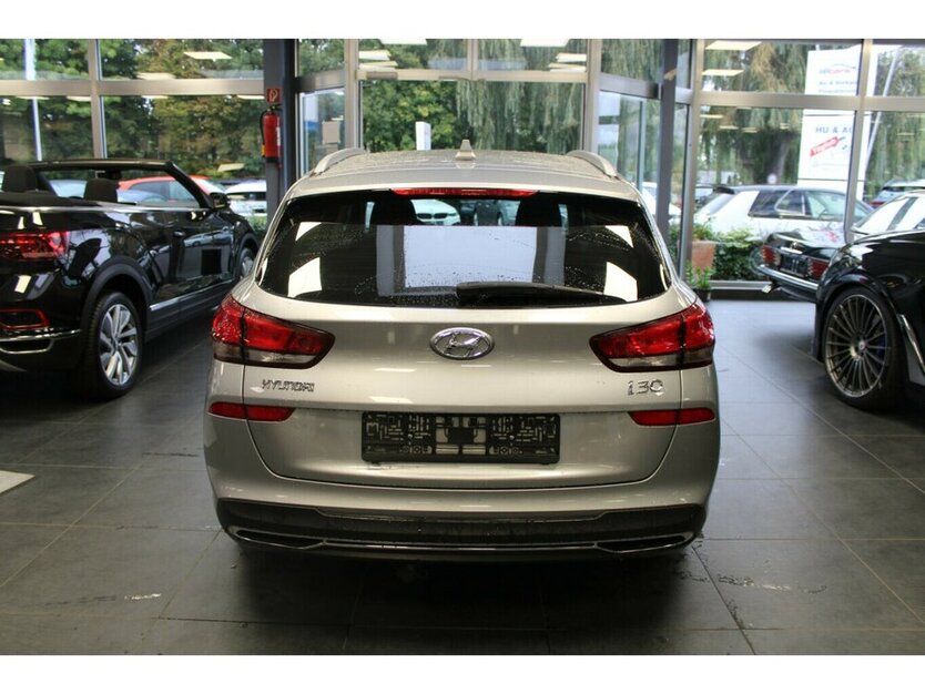 Hyundai i30 1.5 T-GDI 48V-Hybrid DCT 59.321 km 17.980 € Euskirchen 53881