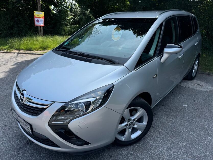 Opel Zafira 107.000 km 10.299 € Düsseldorf 40231