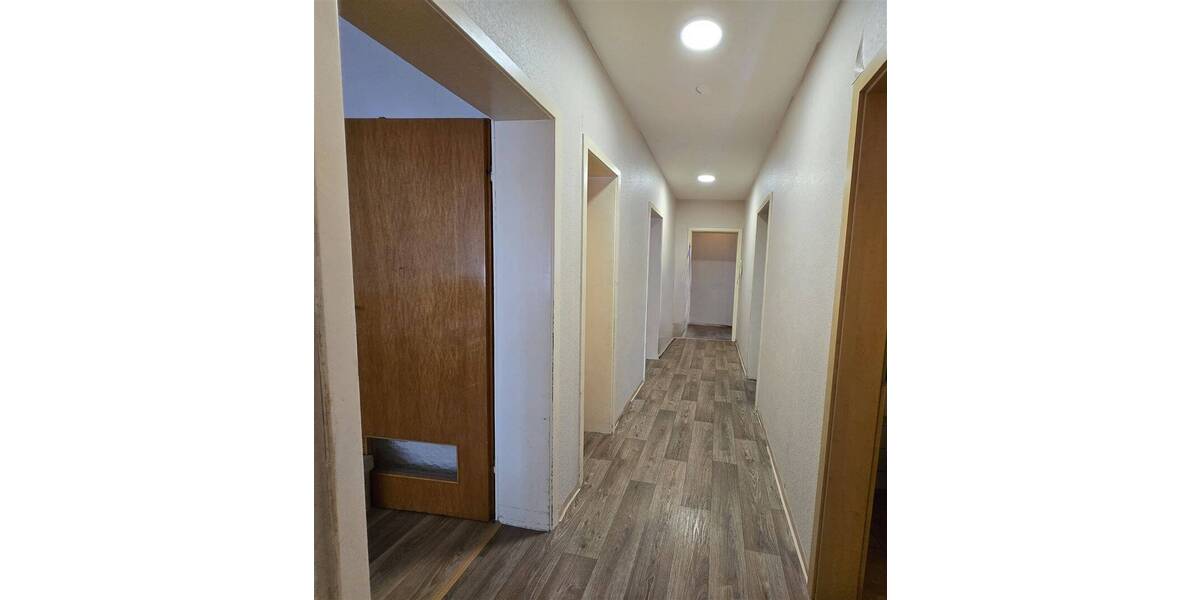 Etagenwohnung Leverkusen Wiesdorf - 3 Zimmer, 81 m&sup2;, 180.000&euro; | Angebot:23964226