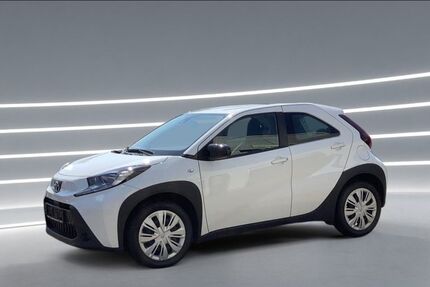 Toyota Aygo (X) 64.655 km 12.490 &euro; Köln 51149