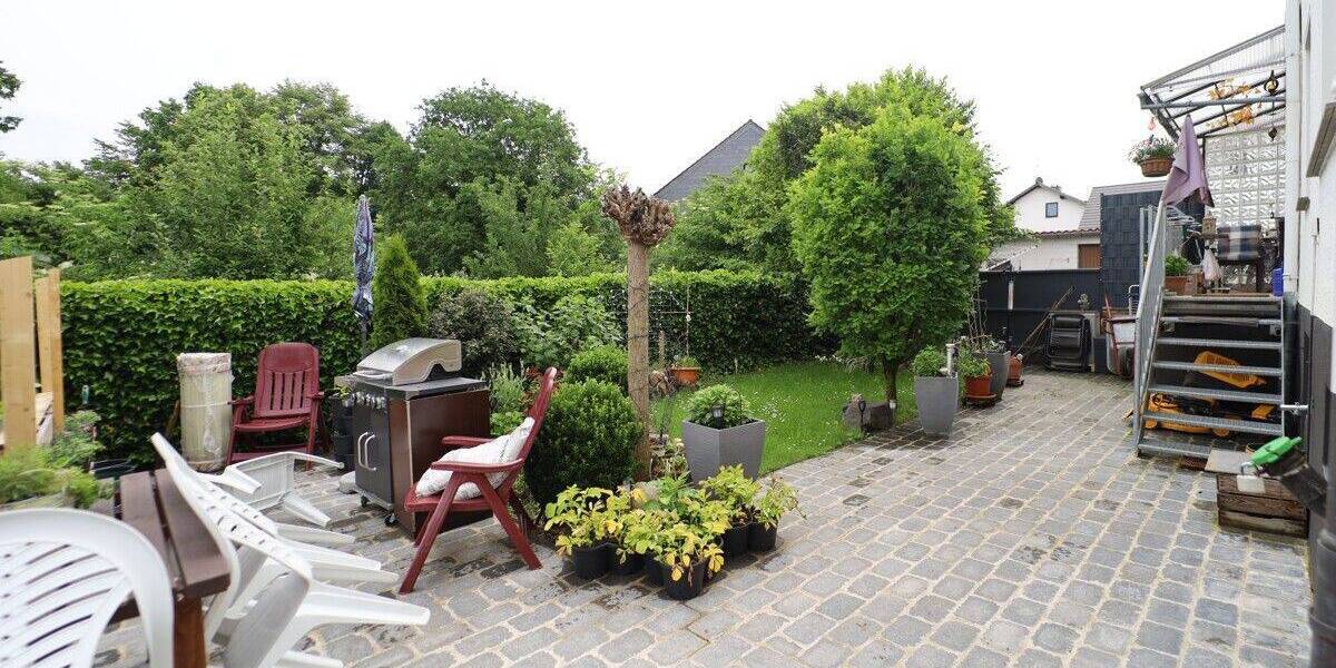 Mehrfamilienhaus, Wohnhaus Weilerswist-Metternich Metternich - 6 Zimmer, 163 m&sup2;, 420.000&euro; | Angebot:26841478