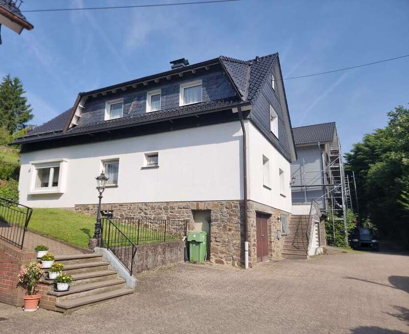 Haus zum Kaufen in Wipperfürth 347.000 € 160 m² 8 zimmer