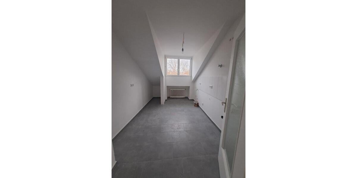 Dachgeschoßwohnung Leverkusen Schlebusch - 3 Zimmer, 62 m&sup2;, 570&euro; | Angebot:26215406