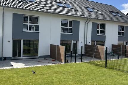Haus Langenfeld (Rheinland) - 5 Zimmer, 137 m&sup2;, 2.199&euro; | Angebot:26295238