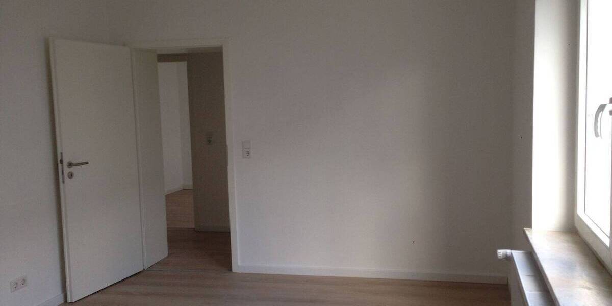 Etagenwohnung Köln Sürth - 3 Zimmer, 94 m&sup2;, 1.250&euro; | Angebot:26723163