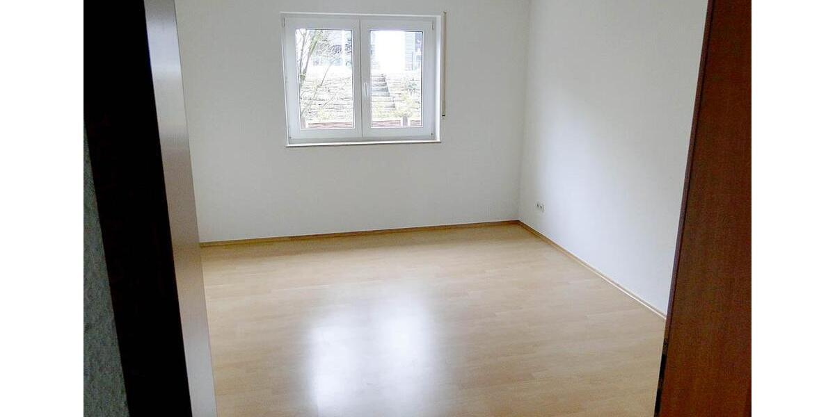 Etagenwohnung Bergisch Gladbach Alt-Frankenforst - 3 Zimmer, 112 m&sup2;, 1.200&euro; | Angebot:24753474