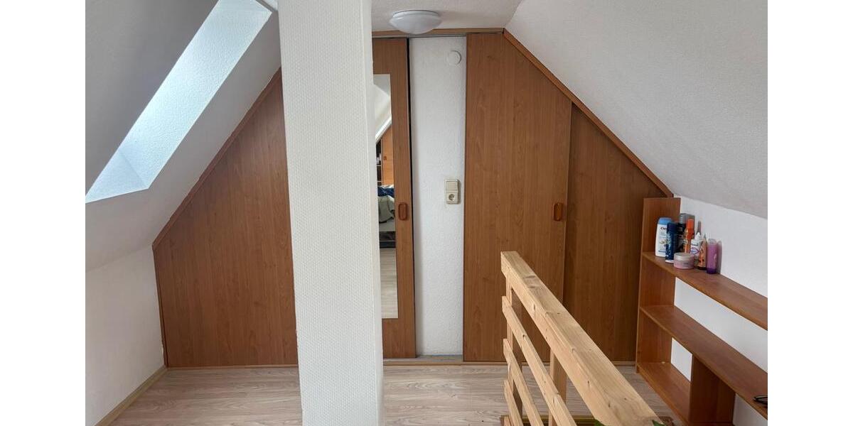 Dachgeschoßwohnung Köln Kalk - 3 Zimmer, 75 m&sup2;, 600&euro; | Angebot:26340377