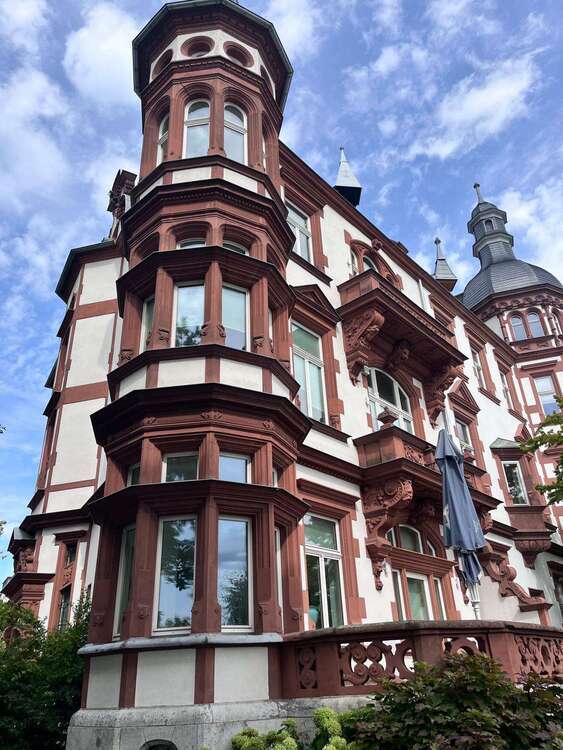Haus zum Kaufen in Köln 1.600.000 € 467 m²