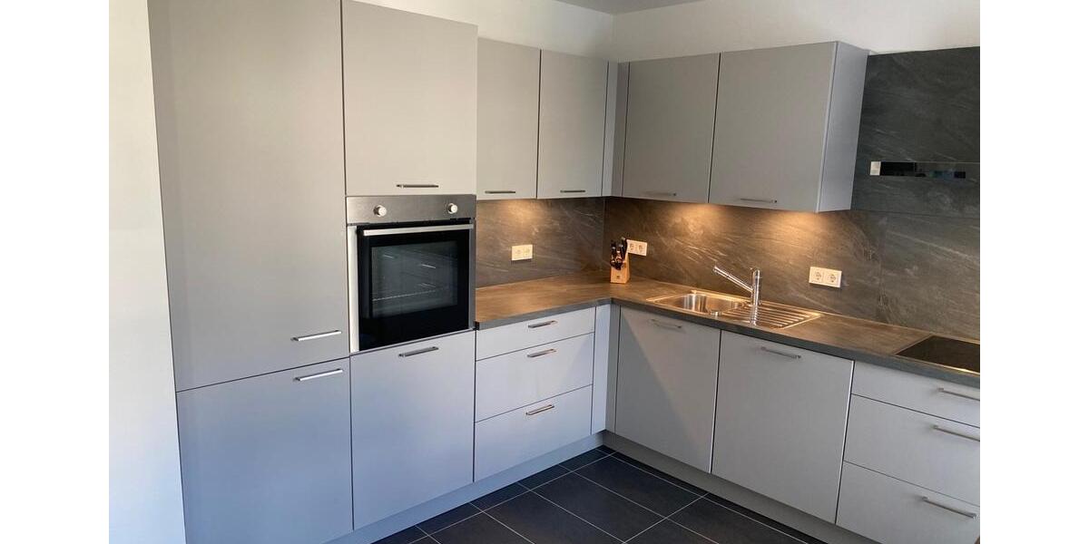 Exklusive Penthouse Wohnung mit großzügiger Dachterrasse und Weitblick! 2 zimmer