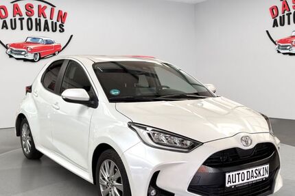 Toyota Yaris 33.000 km 12.700 &euro; Köln 50827
