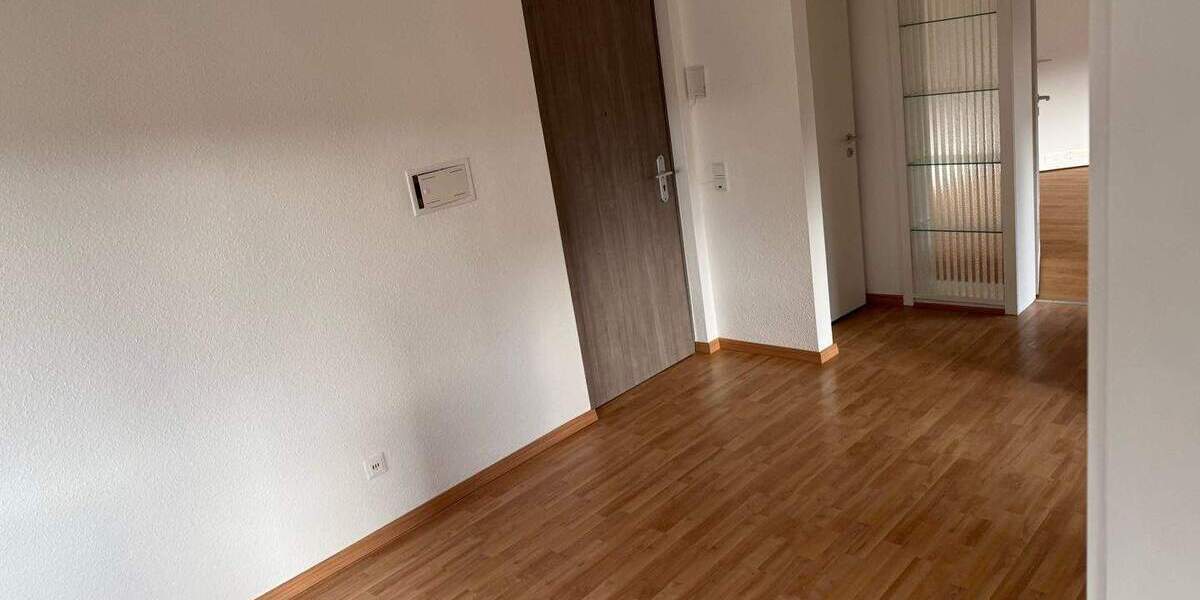 Etagenwohnung Brühl Pingsdorf - 3 Zimmer, 84 m&sup2;, 1.000&euro; | Angebot:23824241