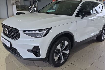 Volvo XC40 42.555 km 28.950 &euro; Bergheim 50126
