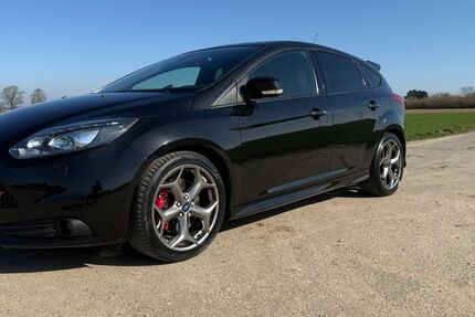 Ford Focus 138.000 km 8.500 &euro; Nörvenich 52388