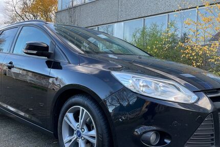 Ford Focus 155.000 km 6.890 € Düsseldorf 40599