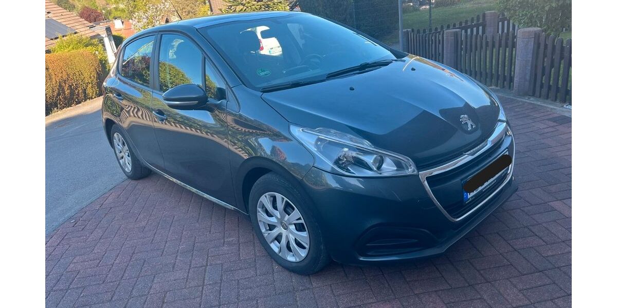 Peugeot 208 133.000 km 6.499 &euro; Köln 50677