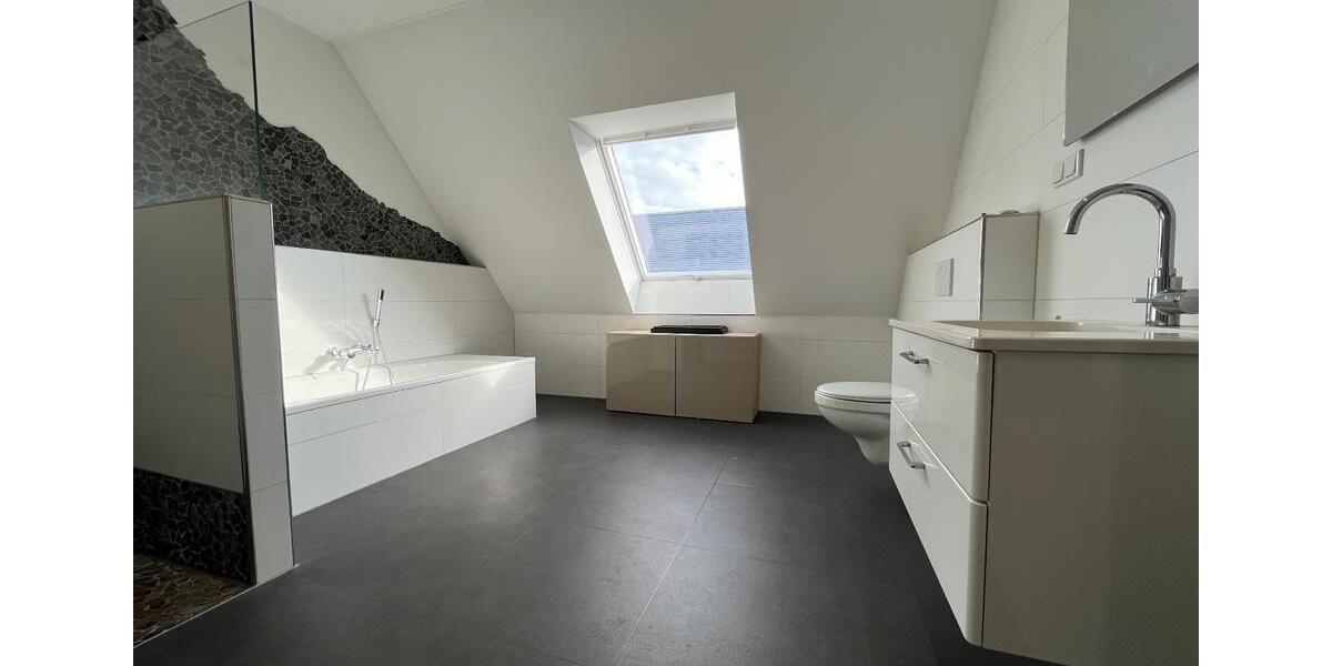 Einfamilienhaus Bonn Küdinghoven - 6 Zimmer, 165 m&sup2;, 2.500&euro; | Angebot:25143042