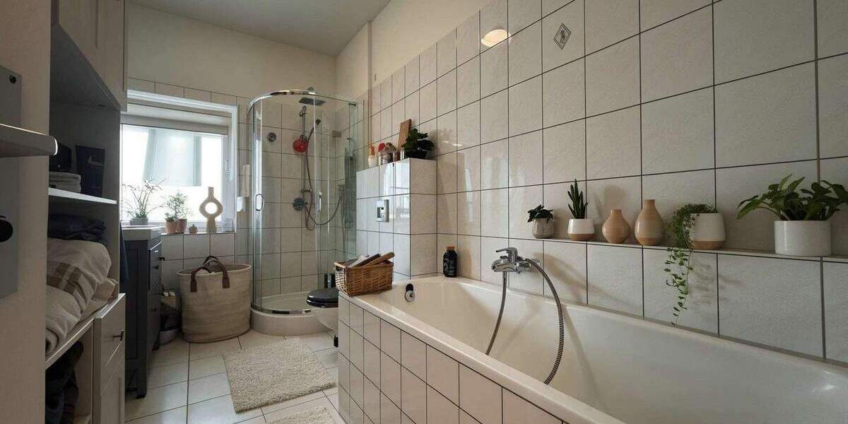 Reihenmittelhaus Köln Neuehrenfeld - 4 Zimmer, 95 m&sup2;, 829.000&euro; | Angebot:24036464