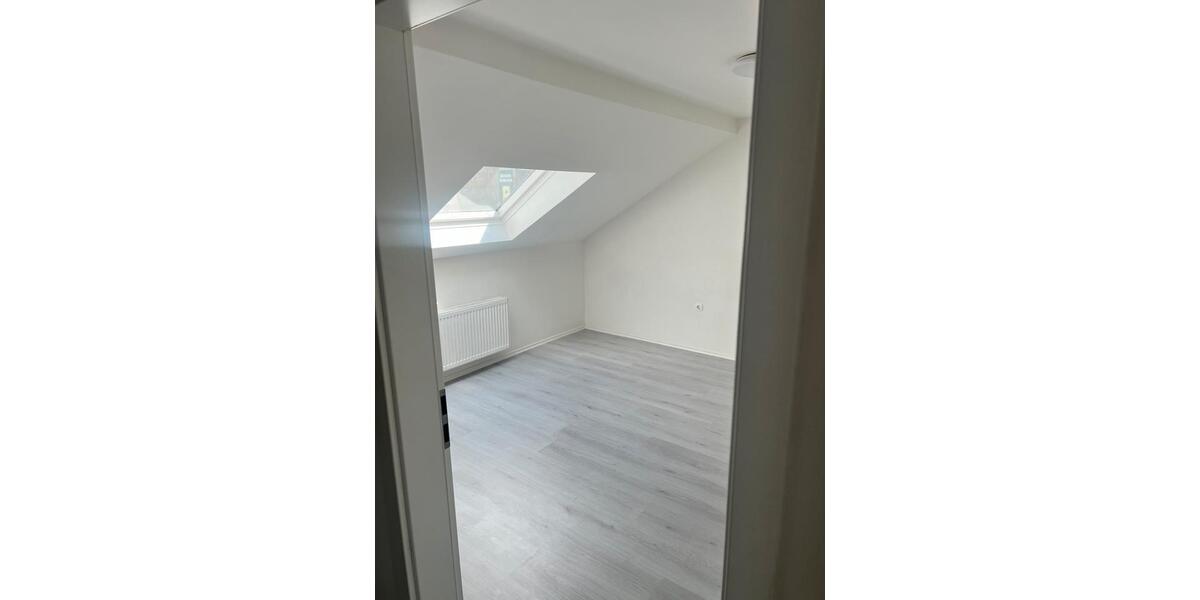 Etagenwohnung Bergheim Ahe - 4 Zimmer, 110 m&sup2;, 1.700&euro; | Angebot:27542629