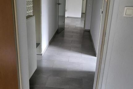Wohnung Hürth - 2 Zimmer, 77 m&sup2;, 1.100&euro; | Angebot:26310412