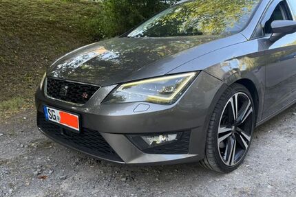 Seat Leon 212.000 km 8.300 &euro; solingen 42655