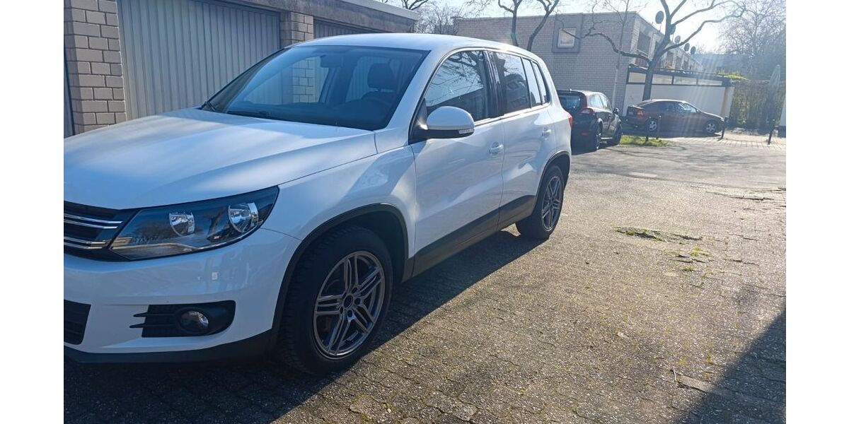 VW Tiguan 230.350 km 7.499 &euro; Köln 50769