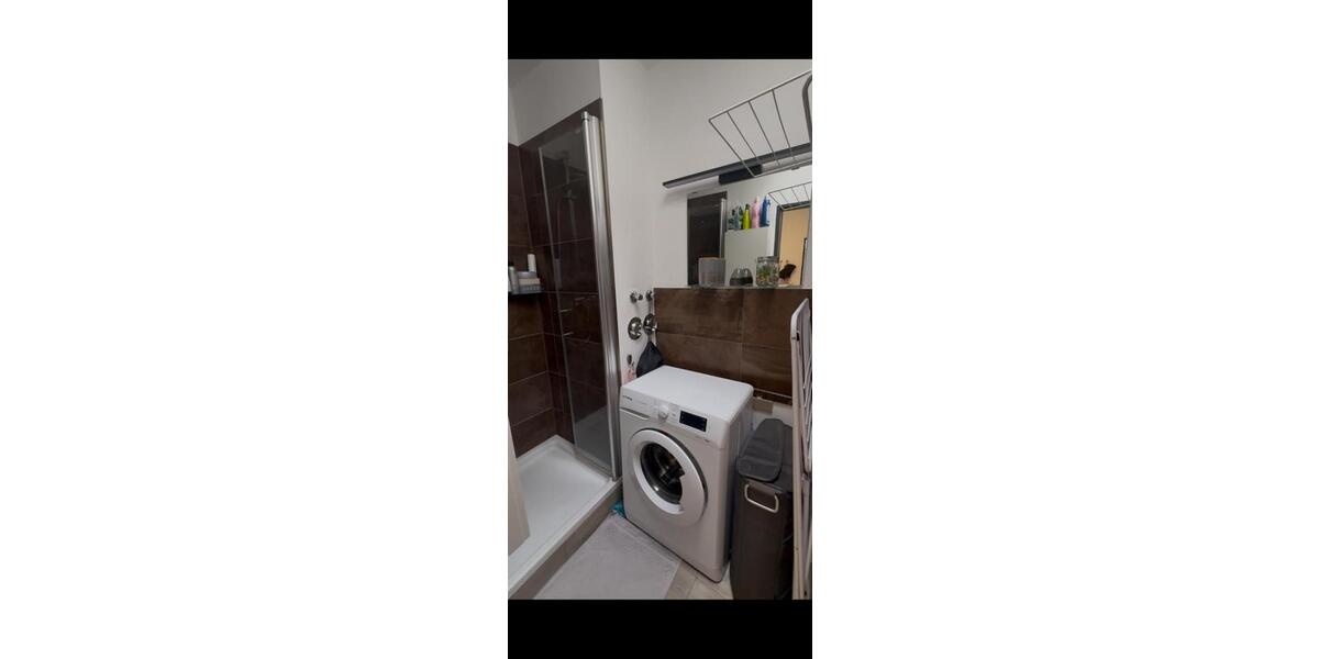 Dachgeschoßwohnung Köln Ehrenfeld - 2 Zimmer, 32 m&sup2;, 760&euro; | Angebot:26394947