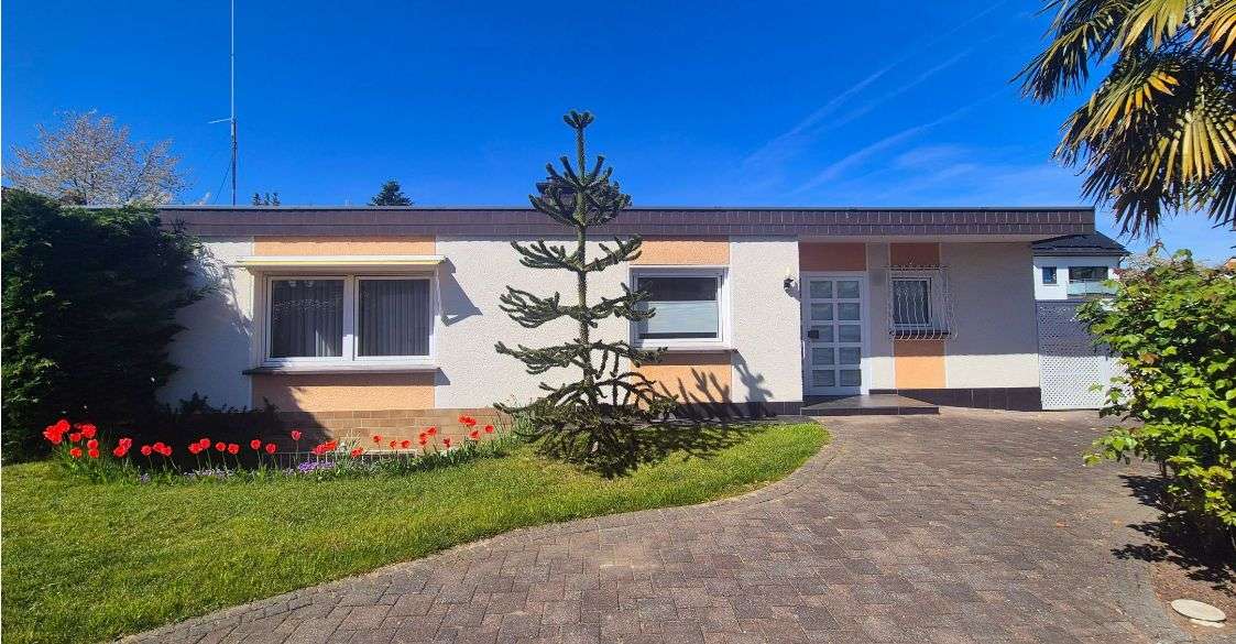 Einfamilienhaus Niederkassel - 4 Zimmer, 120 m&sup2;, 598.000&euro; | Angebot:26193379