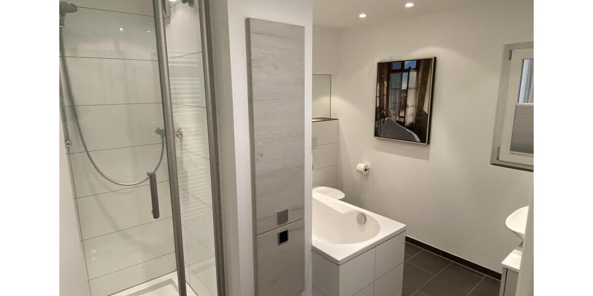 Etagenwohnung Köln Rodenkirchen - 2.5 Zimmer, 90 m&sup2;, 1.700&euro; | Angebot:26493788