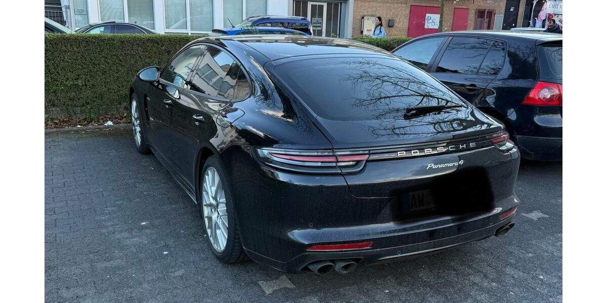 Porsche Panamera 140.000 km 48.000 &euro; Bonn 53123