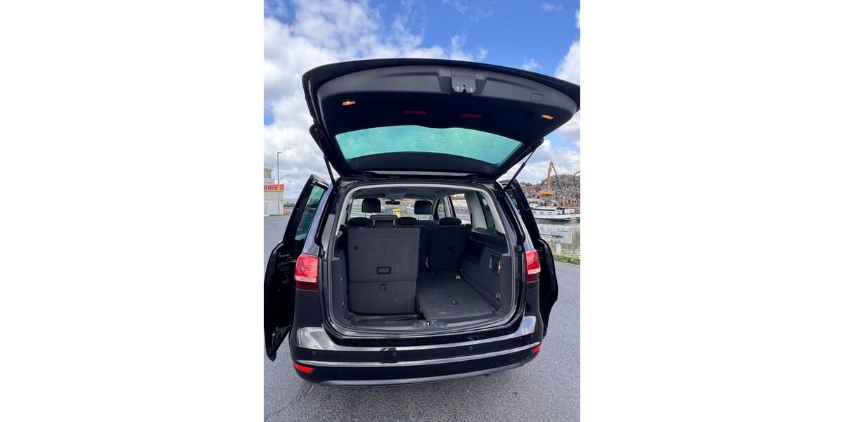 VW Sharan 256.000 km 10.900 € Pulheim 50259